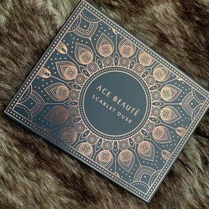 Ace Beaute Scarlet Dusk Eye Shadow Palette